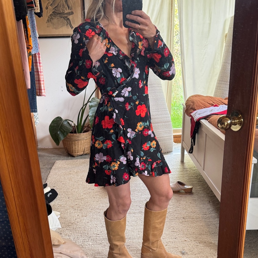 Chic Floral Long Sleeve Dress